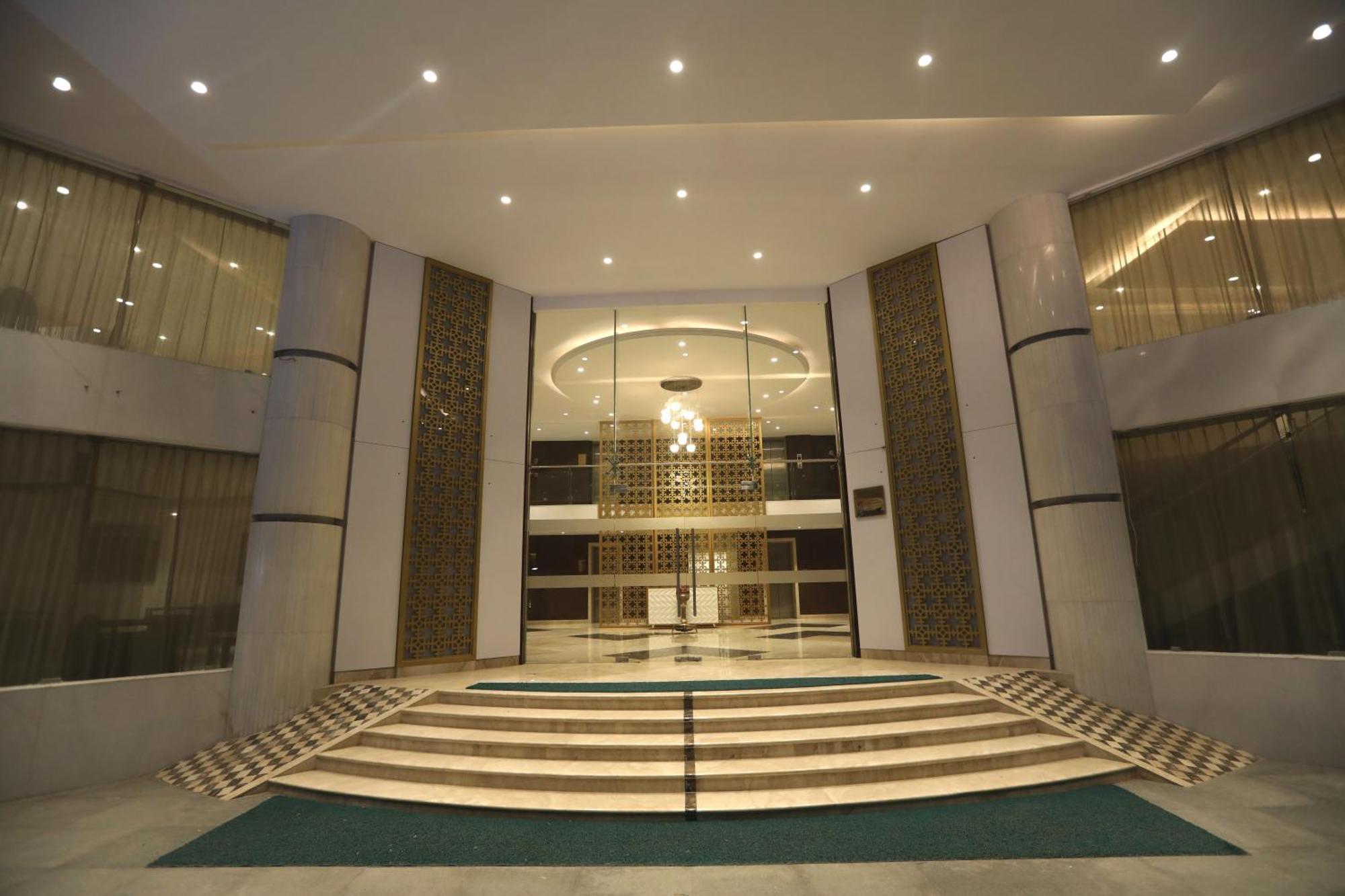 Shravanthi Sarovar Portico Bangalore Ngoại thất bức ảnh